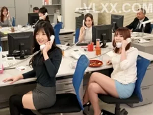 Học sinh nữ mới chuyển đến trường có niềm đam mê tình dục kinh khủng